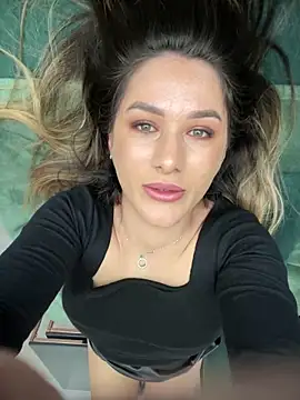 Snapshot of HotXMom chatting on 02-07-25, 07:29 HotXMom online show from 02-07-25, 07:29