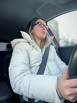 Snapshot of HotXMom chatting on 03-22-25, 04:14 HotXMom online show from 03-22-25, 04:14