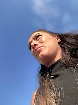 Snapshot of HotXMom chatting on 09-10-25, 06:02 HotXMom online show from 09-10-25, 06:02