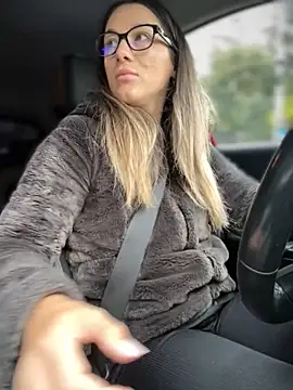 Snapshot of HotXMom chatting on 10-06-25, 05:49 HotXMom online show from 10-06-25, 05:49