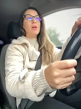 Snapshot of HotXMom chatting on 10-13-25, 06:02 HotXMom online show from 10-13-25, 06:02