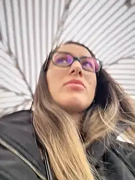 Snapshot of HotXMom chatting on 11-05-25, 06:46 HotXMom online show from 11-05-25, 06:46