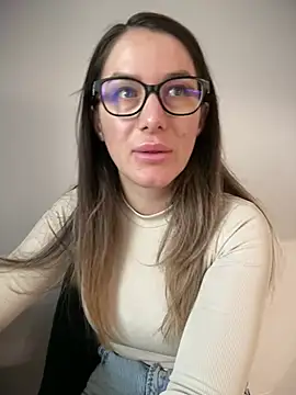 HotXMom online show from 01-17-26, 06:18