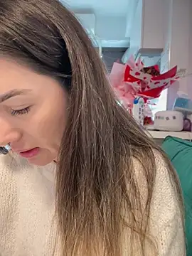 HotXMom online show from 02-25-26, 07:29