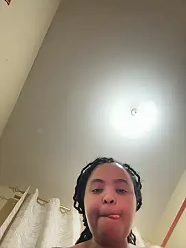 Snapshot of Linahlove chatting on 07-23-26, 10:08 Linahlove online show from 07-23-26, 10:08