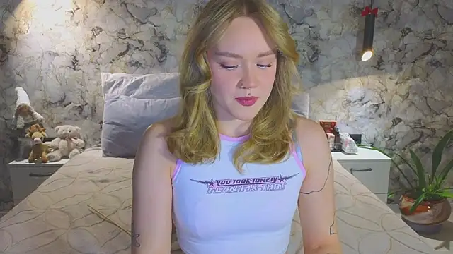 Aurora Golden1 online show from 01-09-26, 05:15