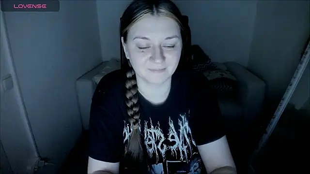 Snapshot of AlisaBacker chatting on 12-26-24, 07:35 AlisaBacker online show from 12-26-24, 07:35