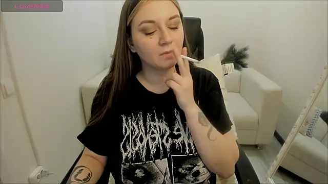 Snapshot of AlisaBacker chatting on 12-26-24, 07:38 AlisaBacker online show from 12-26-24, 07:38