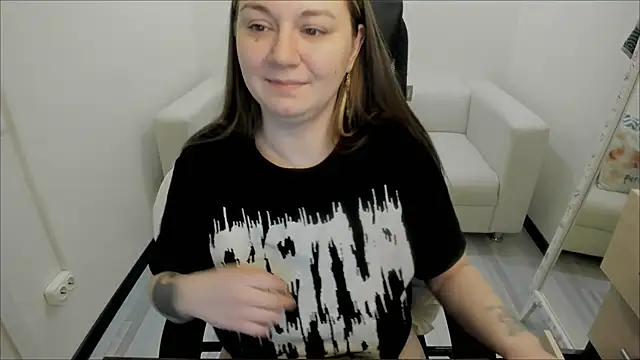 Snapshot of AlisaBacker chatting on 03-14-25, 01:46 AlisaBacker online show from 03-14-25, 01:46