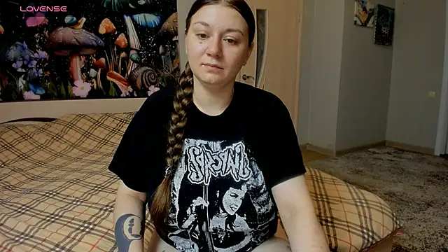 Snapshot of AlisaBacker chatting on 09-23-25, 01:14 AlisaBacker online show from 09-23-25, 01:14