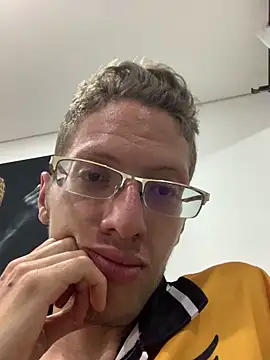 Snapshot of SOYMRX chatting on 02-01-25, 12:07 SOYMRX online show from 02-01-25, 12:07