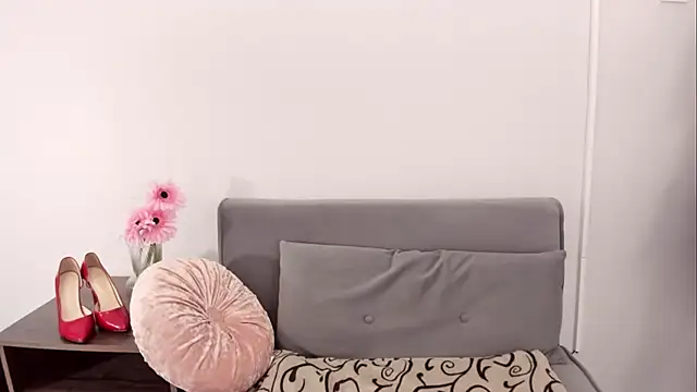 Snapshot of KendalNew chatting on 12-22-25, 07:27 KendalNew online show from 12-22-25, 07:27