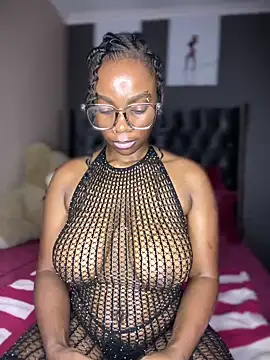 Snapshot of Candy-Heart chatting on 01-27-25, 04:30 Candy-Heart online show from 01-27-25, 04:30