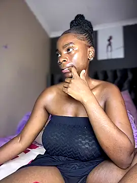 Snapshot of Candy-Heart chatting on 12-21-25, 11:50 Candy-Heart online show from 12-21-25, 11:50