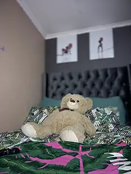 Snapshot of Candy-Heart chatting on 01-09-26, 02:09 Candy-Heart online show from 01-09-26, 02:09