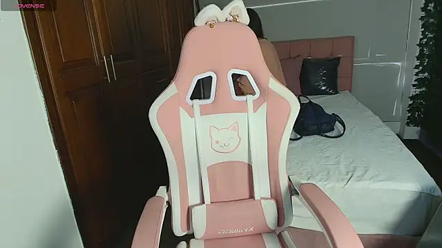 Snapshot of emmars_ chatting on 11-03-25, 11:44 emmars online show from 11-03-25, 11:44