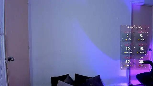 Snapshot of kristen_kassi chatting on 03-14-25, 05:05 kristen kassi online show from 03-14-25, 05:05