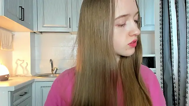 Snapshot of leslie_my_lovee chatting on 11-07-25, 10:15 leslie my lovee online show from 11-07-25, 10:15