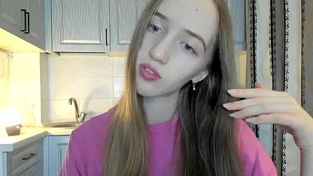 Snapshot of leslie_my_lovee chatting on 11-17-25, 07:52 leslie my lovee online show from 11-17-25, 07:52