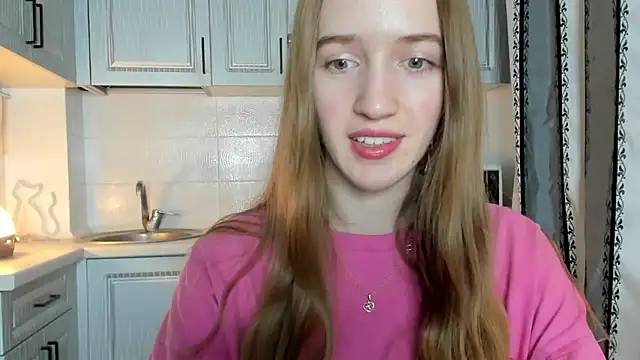 Snapshot of leslie_my_lovee chatting on 11-26-25, 04:19 leslie my lovee online show from 11-26-25, 04:19