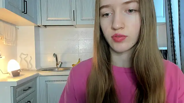 Snapshot of leslie_my_lovee chatting on 11-30-25, 08:40 leslie my lovee online show from 11-30-25, 08:40