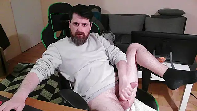 Snapshot of DickStaza chatting on 04-29-26, 09:21 DickStaza online show from 04-29-26, 09:21