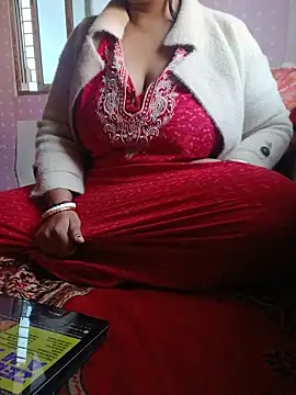 Snapshot of Ivy-09 chatting on 01-08-26, 07:21 Ivy-09 online show from 01-08-26, 07:21