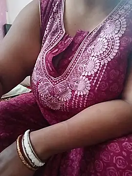 Snapshot of Ivy-09 chatting on 01-09-26, 07:55 Ivy-09 online show from 01-09-26, 07:55