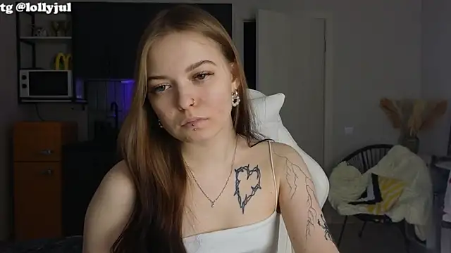 doll lol  online show from 10-13-25, 03:12