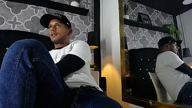 Snapshot of Chris_Dick23 chatting on 07-14-26, 03:44 Chris Dick23 online show from 07-14-26, 03:44