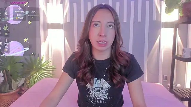 Snapshot of Miiaa_doll chatting on 03-21-25, 03:35 Miiaa doll online show from 03-21-25, 03:35