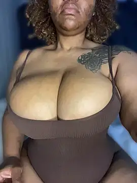 Snapshot of MILL204 chatting on 06-18-26, 12:11 MILL204 online show from 06-18-26, 12:11