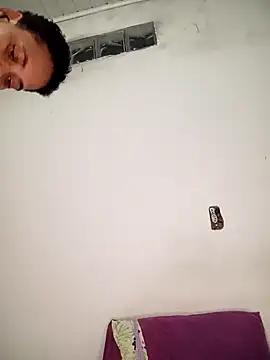 Snapshot of Su_Duarte_1 chatting on 01-08-25, 02:25 Su Duarte 1 online show from 01-08-25, 02:25