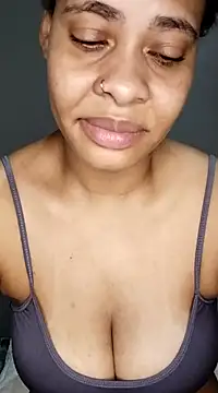 Snapshot of Su_Duarte_1 chatting on 02-06-25, 03:48 Su Duarte 1 online show from 02-06-25, 03:48