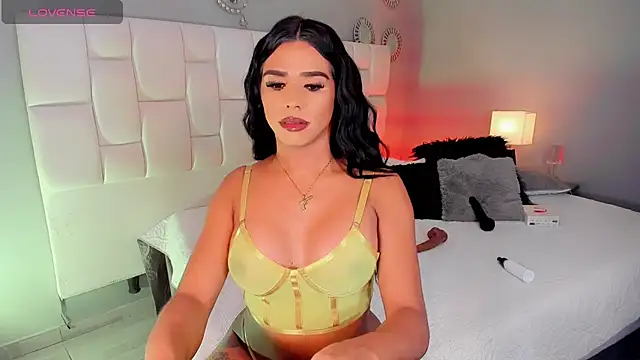 Snapshot of Franciis_4u chatting on 02-04-25, 07:51 Franciis 4u online show from 02-04-25, 07:51