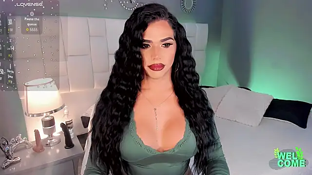 Snapshot of Franciis_4u chatting on 11-30-25, 06:17 Franciis 4u online show from 11-30-25, 06:17