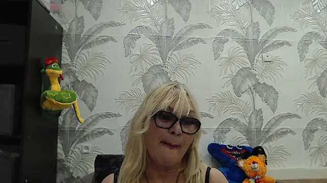 CamDiva113 online show from 03-20-25, 03:04