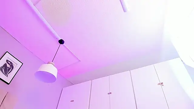 April bowie online show from 02-01-25, 12:16