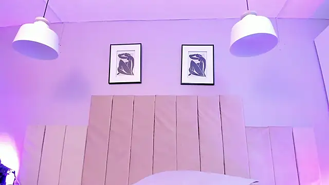 April bowie online show from 02-17-25, 03:09