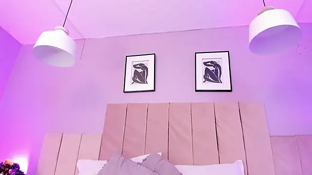 April bowie online show from 03-01-25, 06:21