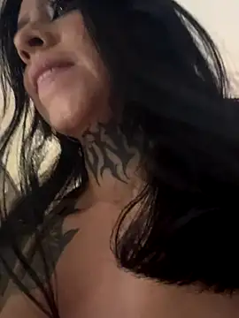 AbbyFtLuna online show from 10-19-25, 05:46