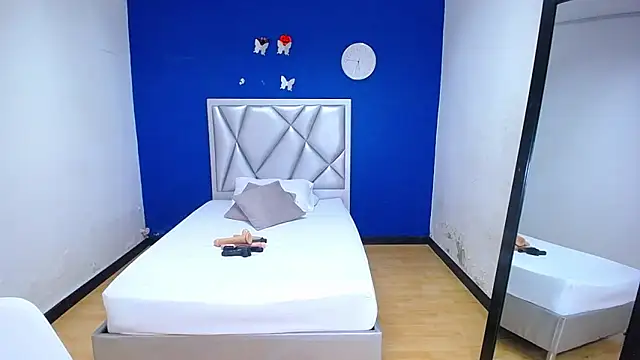 Snapshot of exotic_karmella chatting on 01-22-25, 08:59 exotic karmella online show from 01-22-25, 08:59