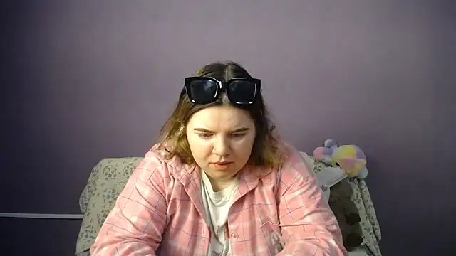 so shy online show from 06-01-26, 06:15