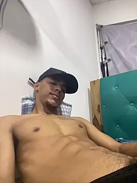 Snapshot of armanidrek chatting on 10-25-25, 11:21 armanidrek online show from 10-25-25, 11:21