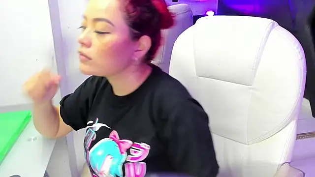 Snapshot of DarlingBDSM_ chatting on 01-31-25, 05:42 DarlingBDSM online show from 01-31-25, 05:42