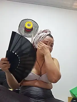 DarlingBDSM  online show from 05-13-26, 06:05