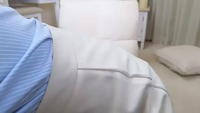 Snapshot of JP-ERENA chatting on 01-08-26, 12:40 JP-ERENA online show from 01-08-26, 12:40