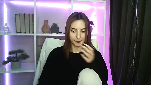 Snapshot of X_Alisa chatting on 02-14-25, 07:23 X Alisa online show from 02-14-25, 07:23