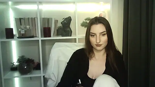 Snapshot of X_Alisa chatting on 11-10-25, 07:24 X Alisa online show from 11-10-25, 07:24