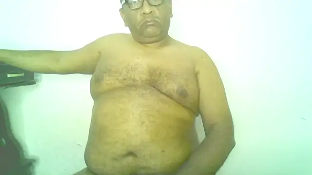 Snapshot of Beargryzzly chatting on 12-04-25, 02:48 Beargryzzly online show from 12-04-25, 02:48